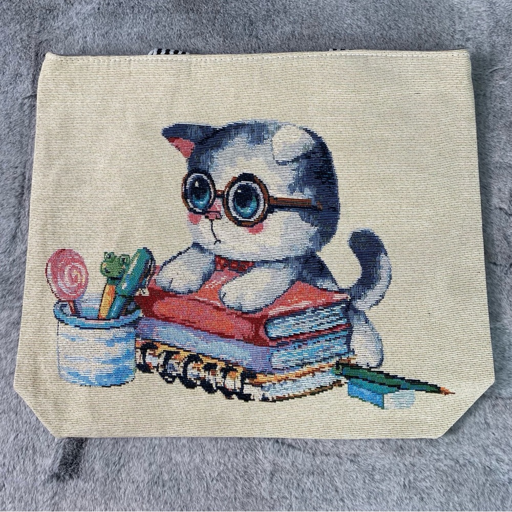 Charming Cat Print Canvas Pouch - Cream and Blue